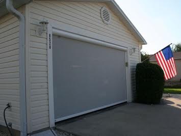 Caring for a retractable screen 