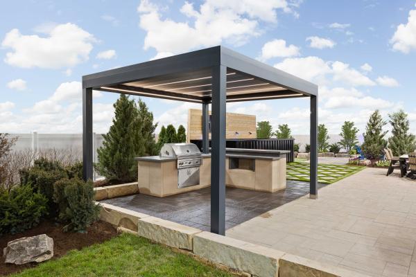 Outdoor Kitchen